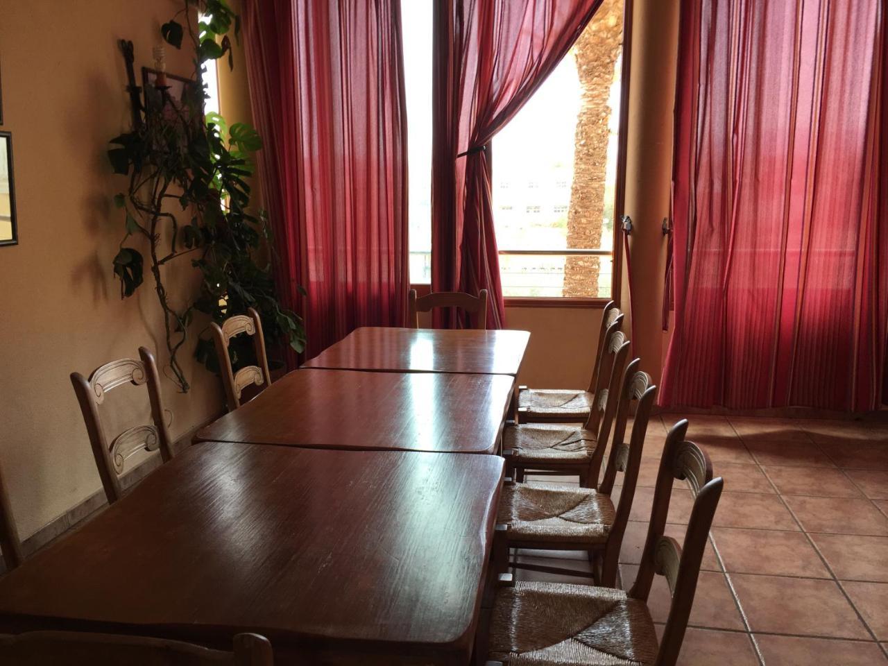 Hostal Mesón Arboleas Exterior foto